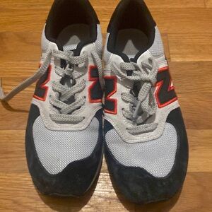 New Balance 420 Sneakers